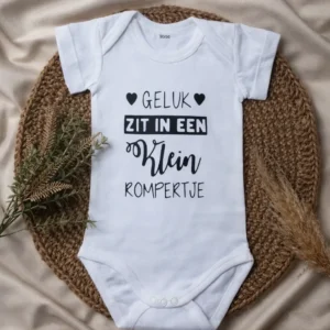 Gekleurde romper met tekst