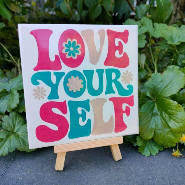 tegel met afbeelding love yourself