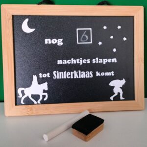 Sinterklaas aftelkalender krijtbord met krijtje en wisser om af te tellen hoeveel nachtjes slapen tot pakjesavond